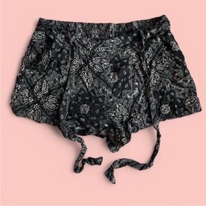 Paisley Shorts with Tie Belt